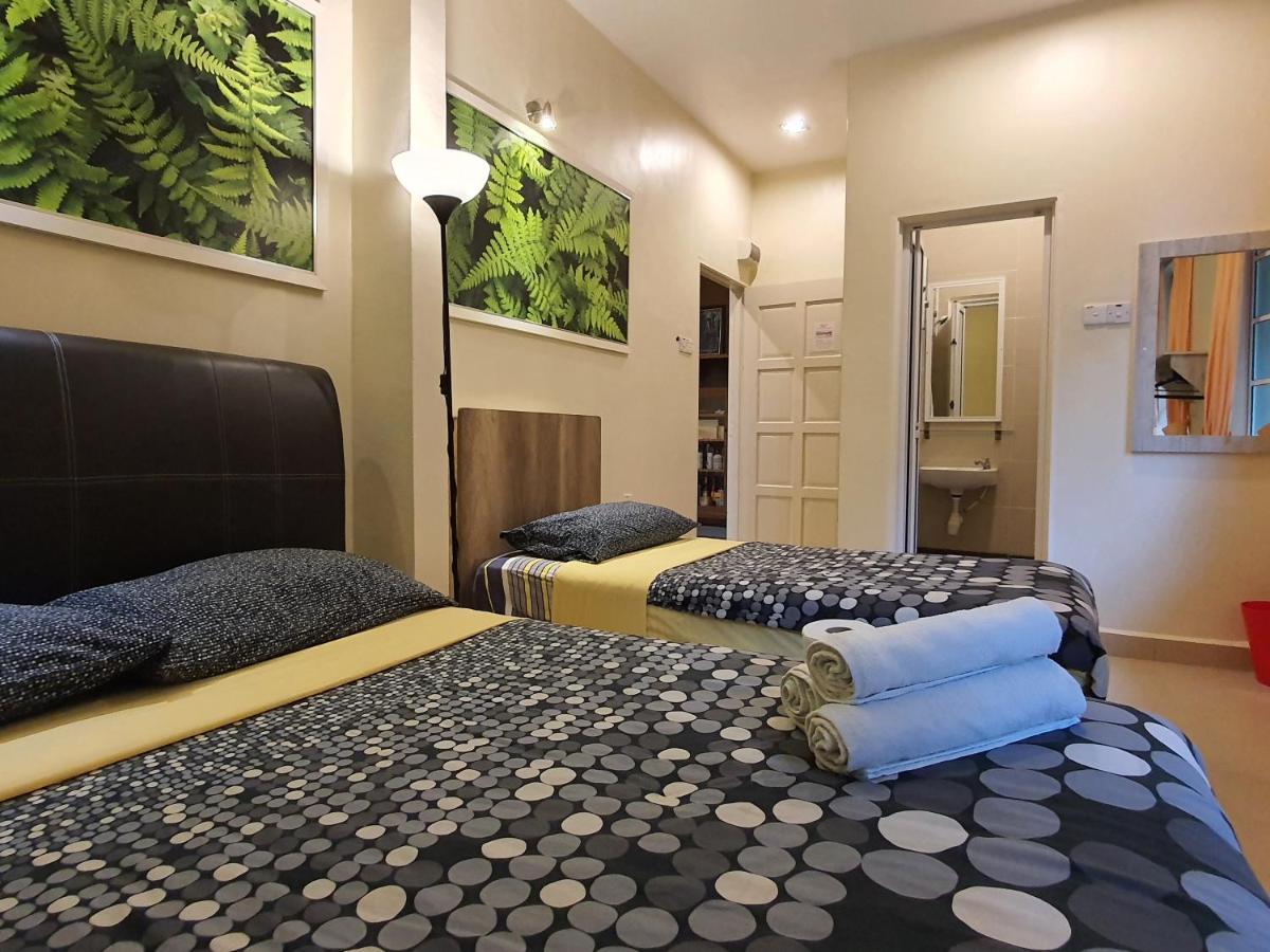 Fathers Guesthouse Bungalow Cameron Highlands Extérieur photo