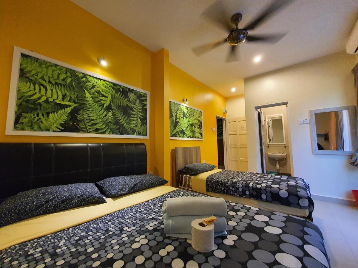 Fathers Guesthouse Bungalow Cameron Highlands Extérieur photo