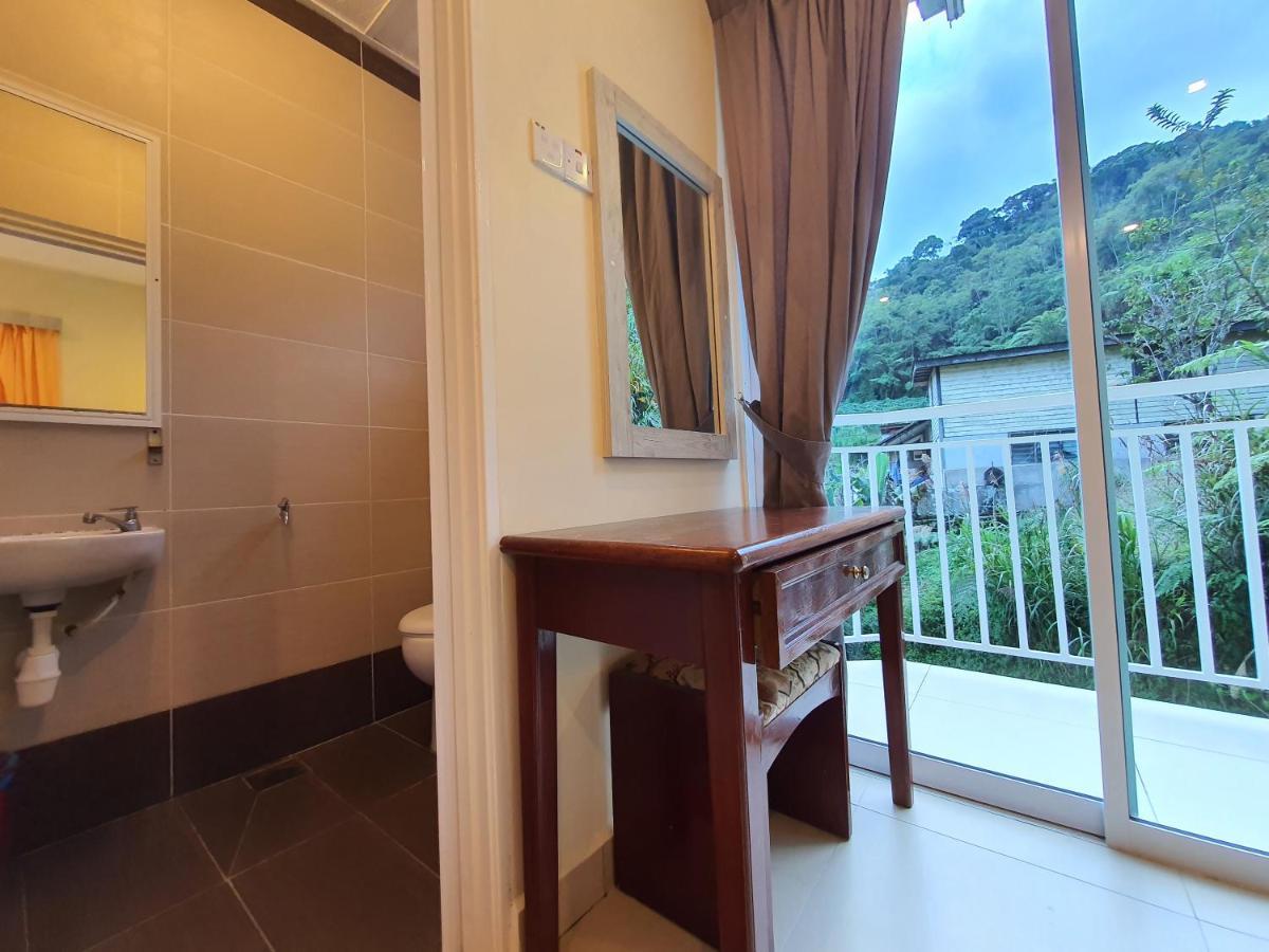 Fathers Guesthouse Bungalow Cameron Highlands Extérieur photo