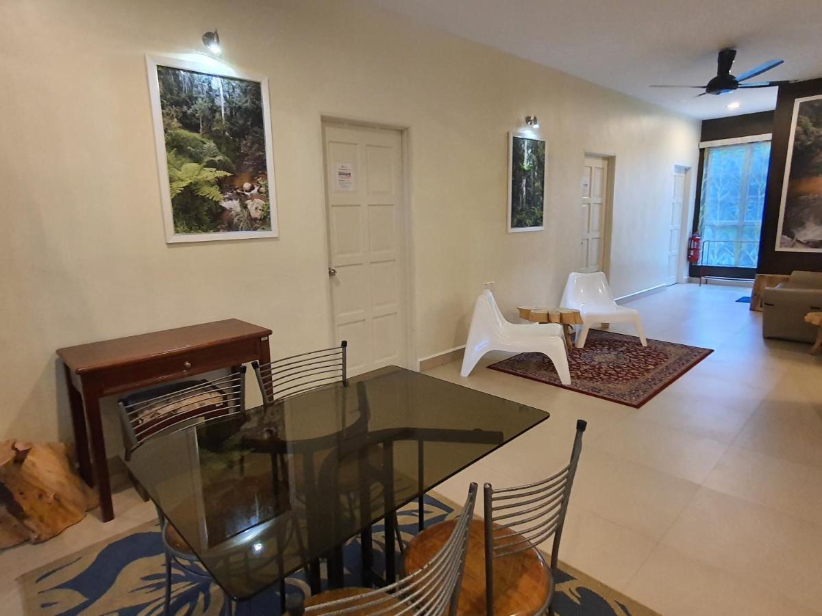 Fathers Guesthouse Bungalow Cameron Highlands Extérieur photo