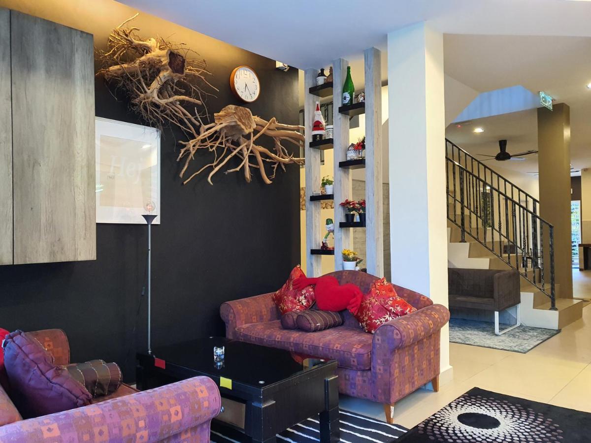 Fathers Guesthouse Bungalow Cameron Highlands Extérieur photo