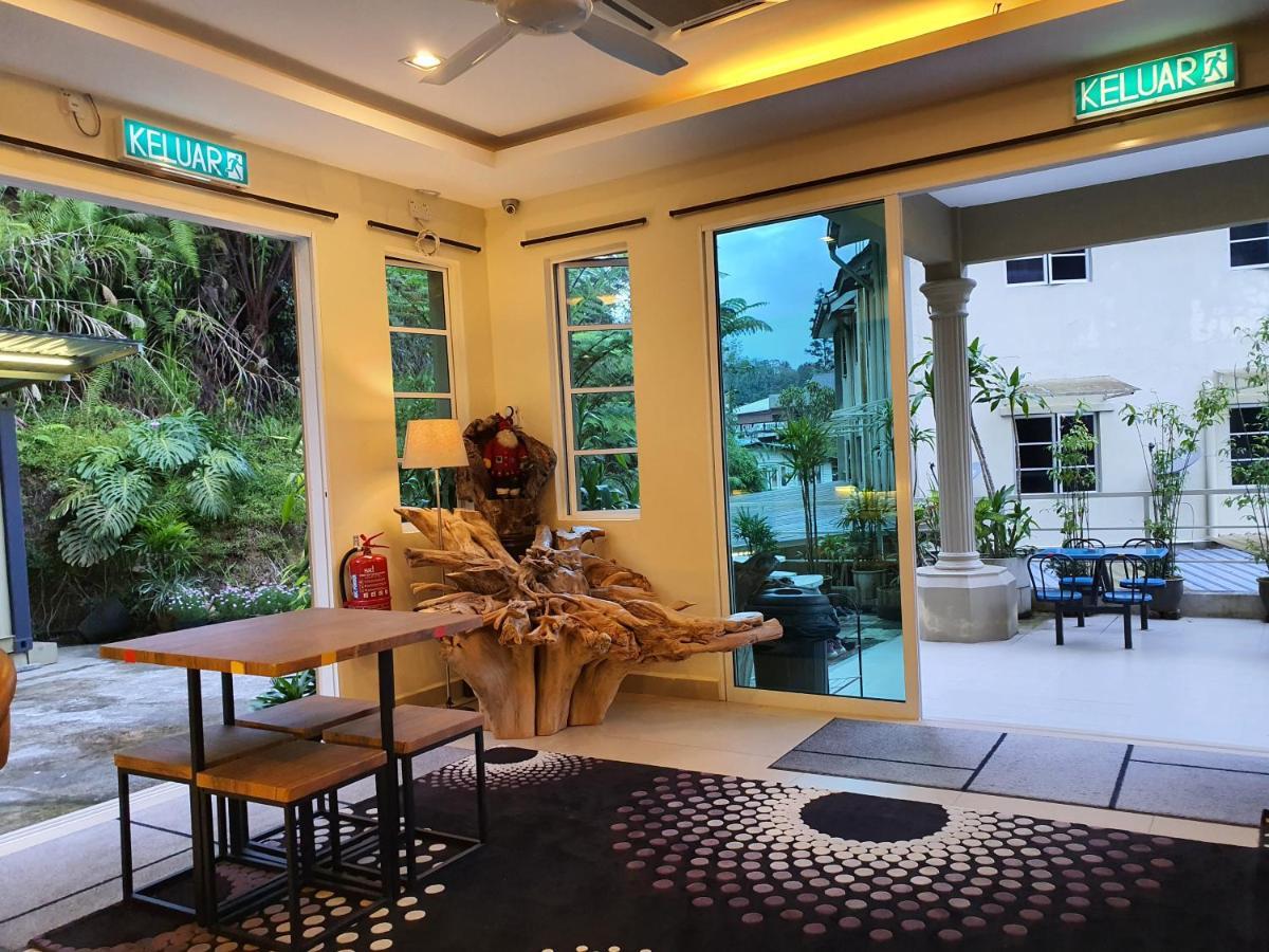 Fathers Guesthouse Bungalow Cameron Highlands Extérieur photo