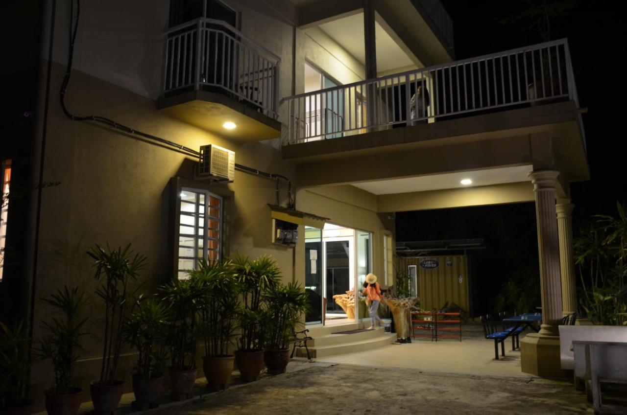 Fathers Guesthouse Bungalow Cameron Highlands Extérieur photo